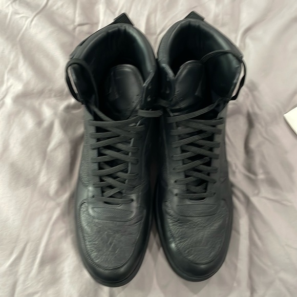 Louis Vuitton men’s sneakers - Picture 1 of 7